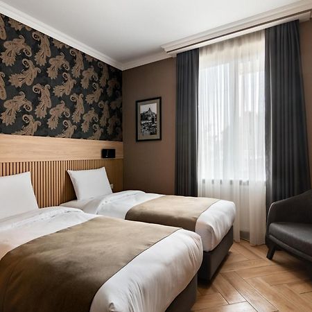 Hotel Old Wall ティビリシ エクステリア 写真
