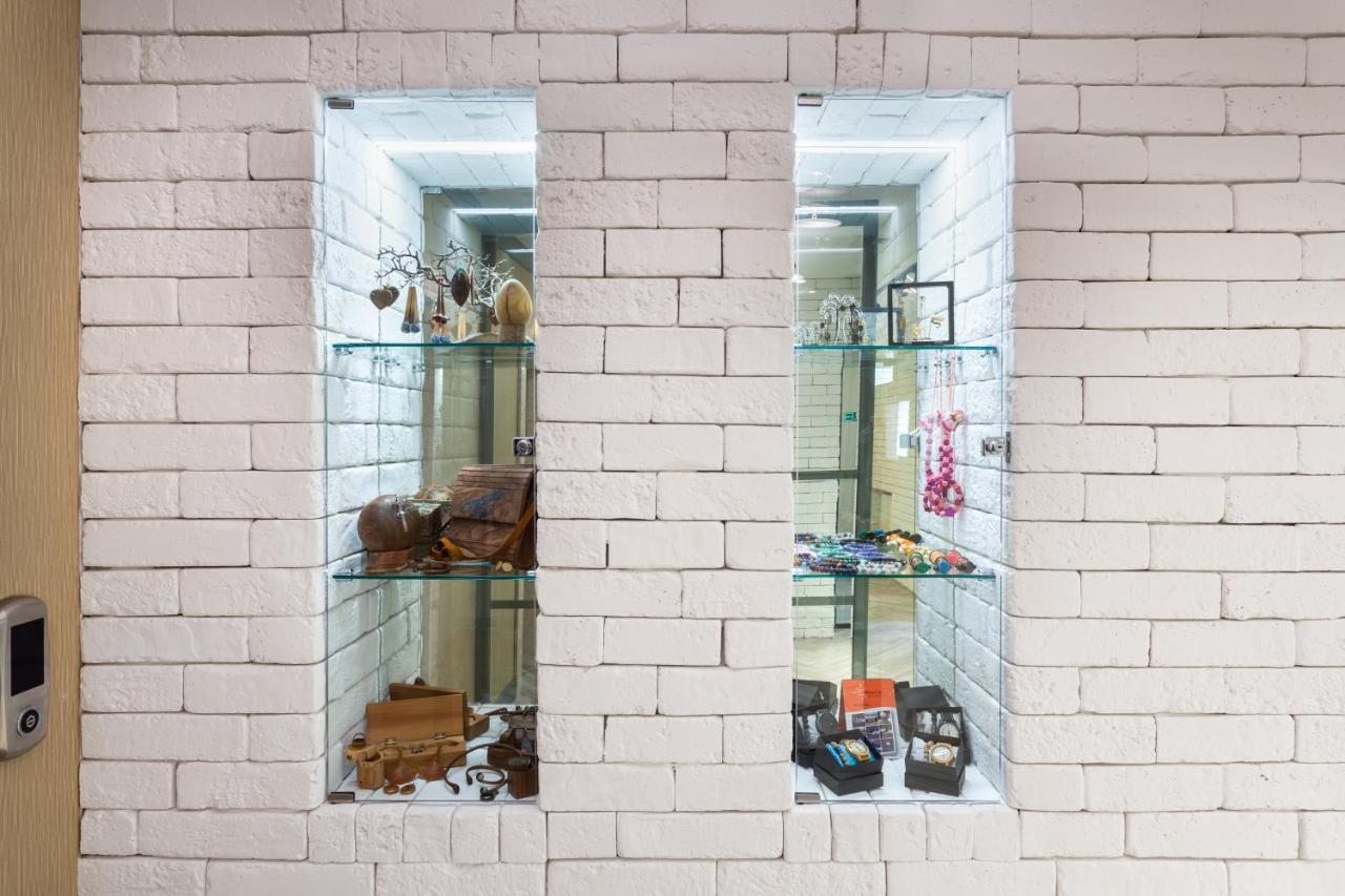 Hotel Old Wall ティビリシ エクステリア 写真