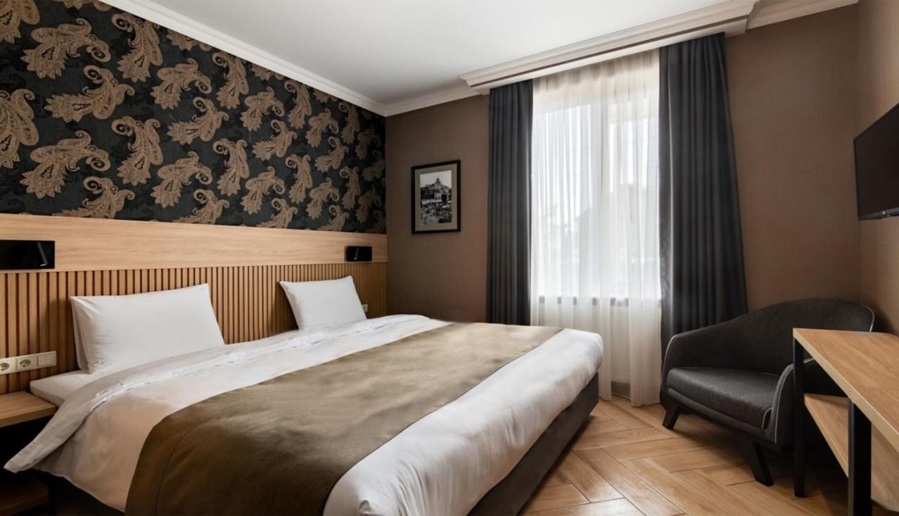 Hotel Old Wall ティビリシ エクステリア 写真