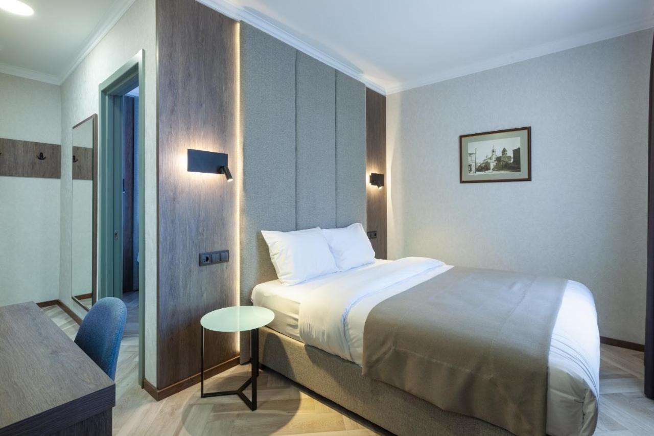 Hotel Old Wall ティビリシ エクステリア 写真
